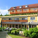 Garden & Goetzfried