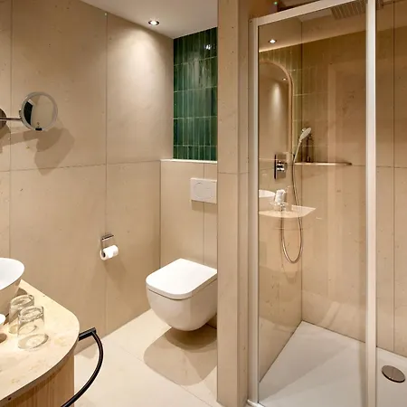 Garden & Goetzfried Hotel 4*