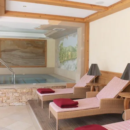 Отель Garden & Goetzfried