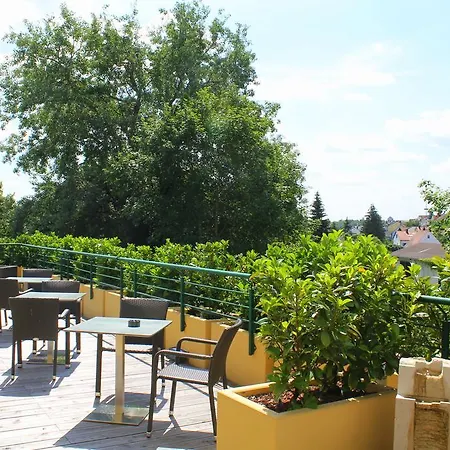 Hotel Garden & Goetzfried 4*