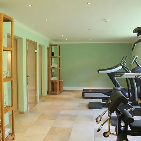 Garden & Goetzfried מלון