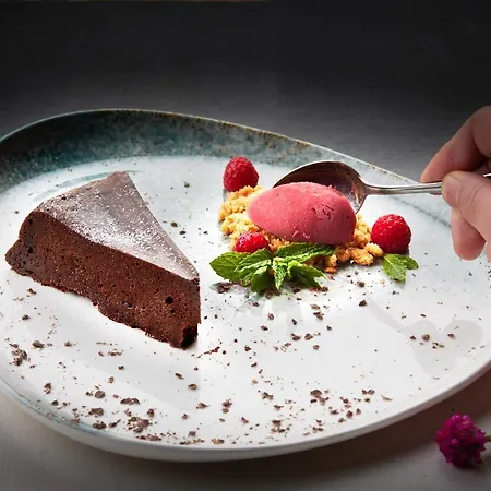 Отель Garden & Goetzfried Регенсбург