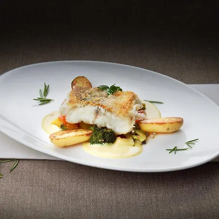 Garden & Goetzfried מלון