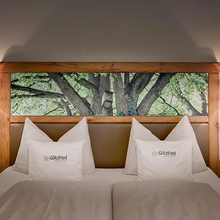 Готель Garden & Goetzfried 4*