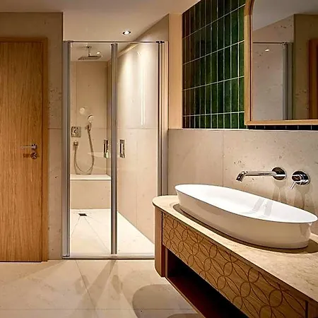 Hotel Garden & Goetzfried 4*